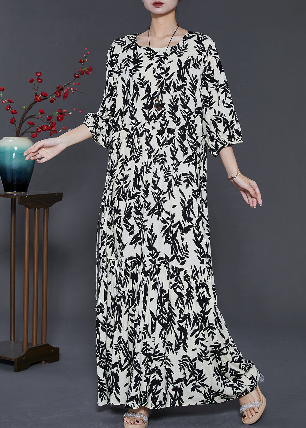 Classic Vintage & Enduringly Stylish Dress