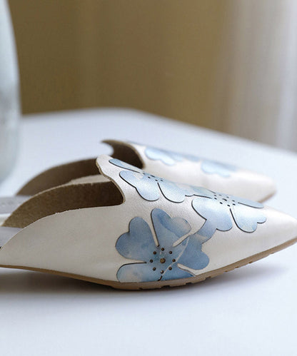 Classic Vintage Sandals with a Flattering Fit
