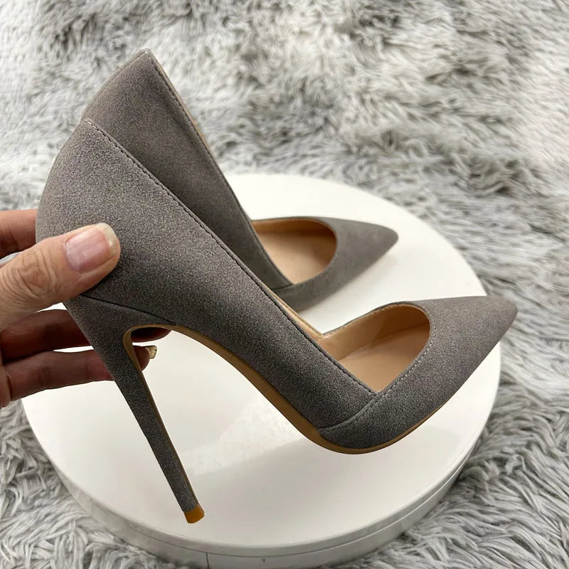 Well Tailored Heels with a Graceful Silhouette