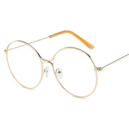 Sophisticated Garment with a Clean Classic Look