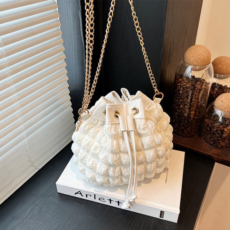 Well Tailored Bag with a Graceful Silhouette