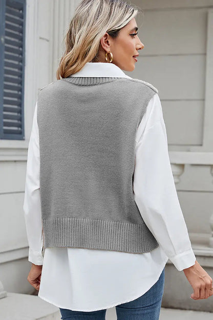 Effortlessly Elegant Sweater with a Timeless Design