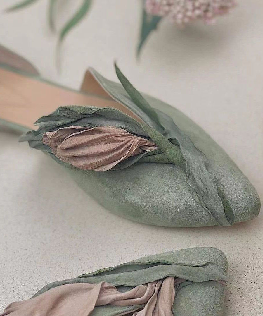 A Vintage Style Shoes with Delicate Timeless Details