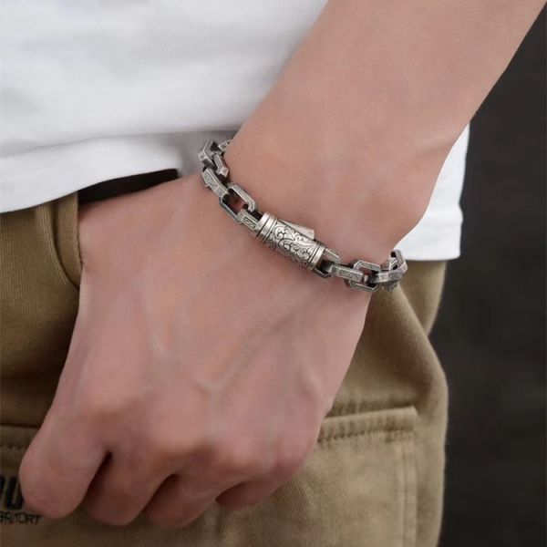 Polished Garment with an Effortless Classic Look