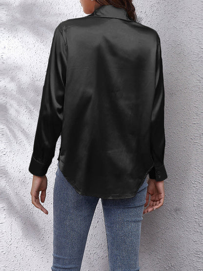 Classic Vintage Blouse with a Flattering Fit