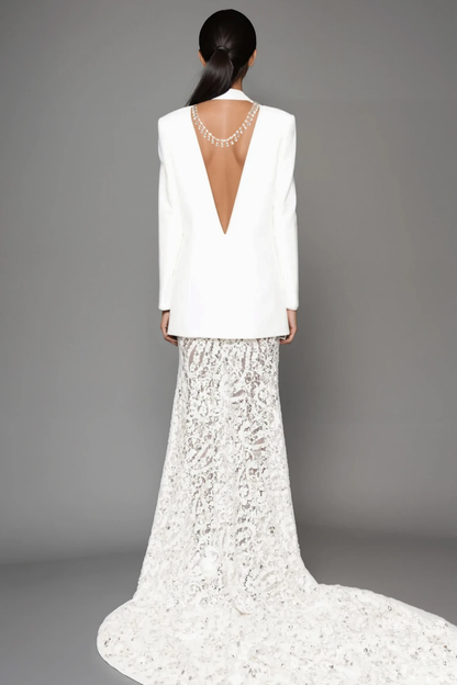 Effortlessly Elegant Garment with a Timeless Design