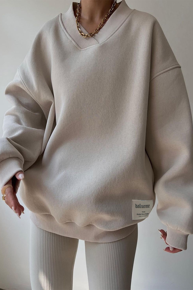 Effortlessly Elegant Garment with a Timeless Design