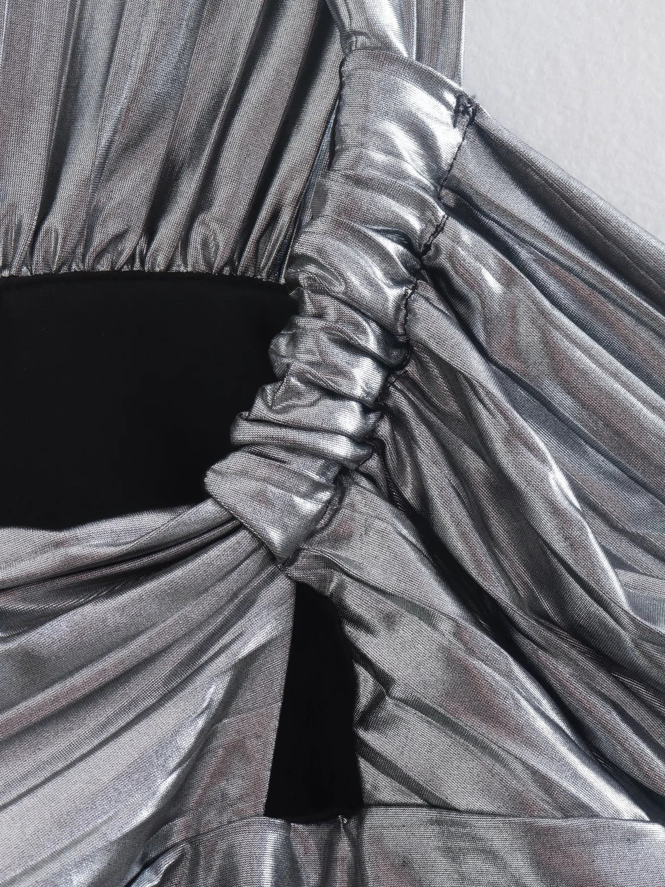 Effortlessly Elegant Top with a Timeless Design
