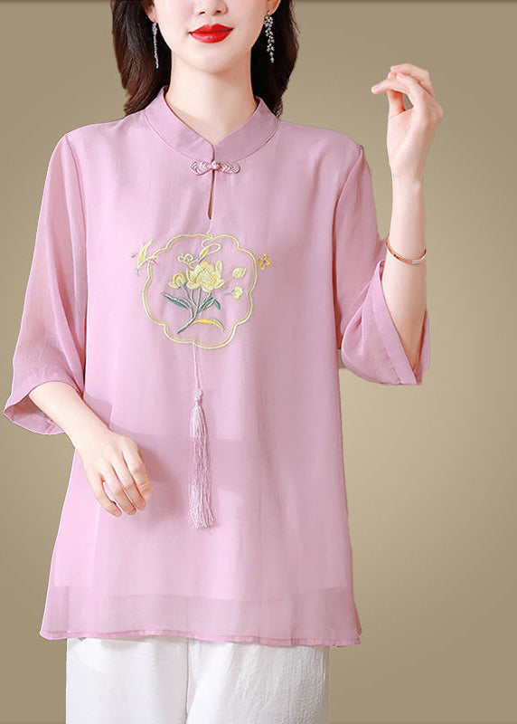 Beautifully Crafted Blouse in a Classic Style