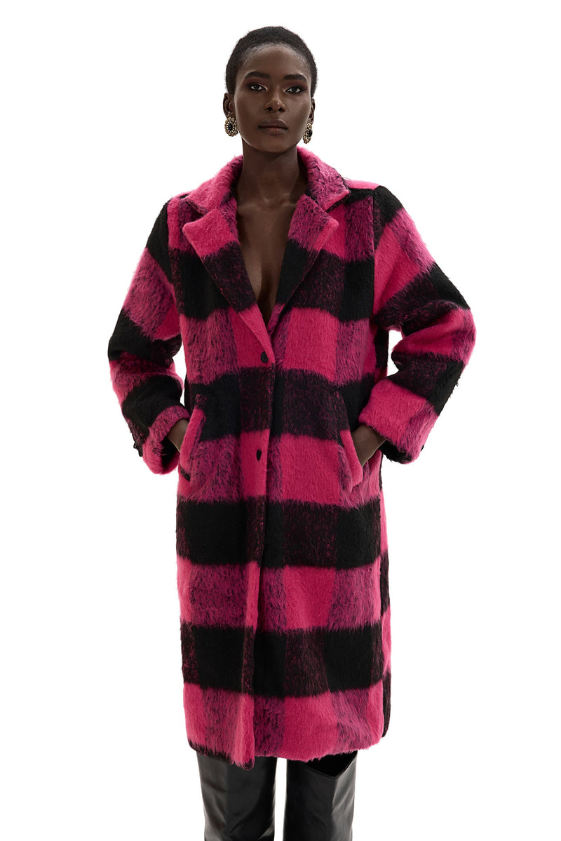 Beautifully Finished Coat in a Timeless Design