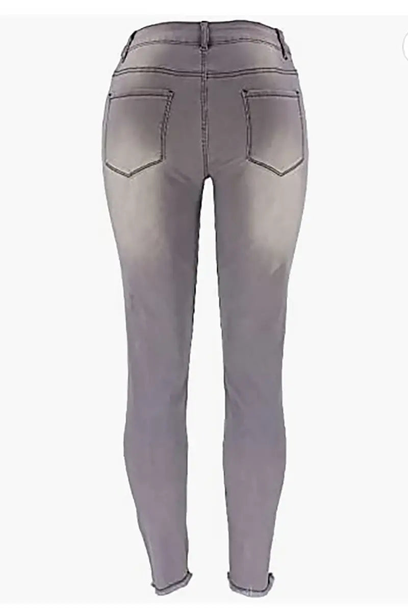 Well Tailored Garment with a Graceful Silhouette