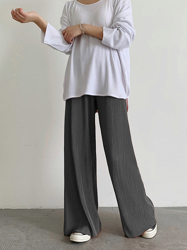 Effortlessly Elegant Pants with a Timeless Design