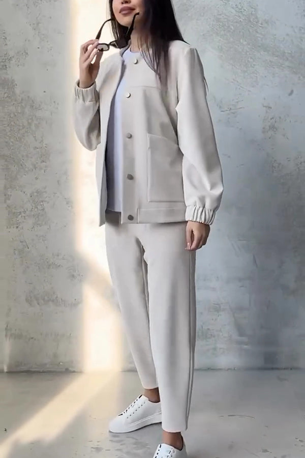 Well Tailored Pants with a Graceful Silhouette