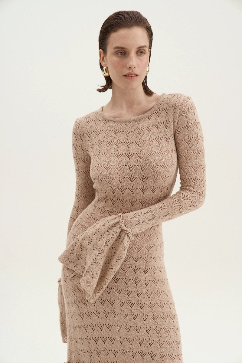 Classic Vintage Dress with a Flattering Fit