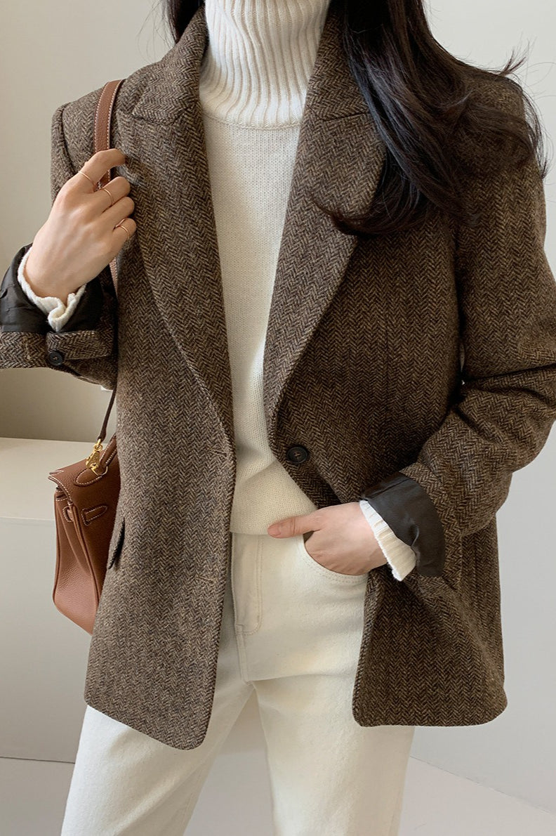 Gracefully Styled Garment for Any Occasion