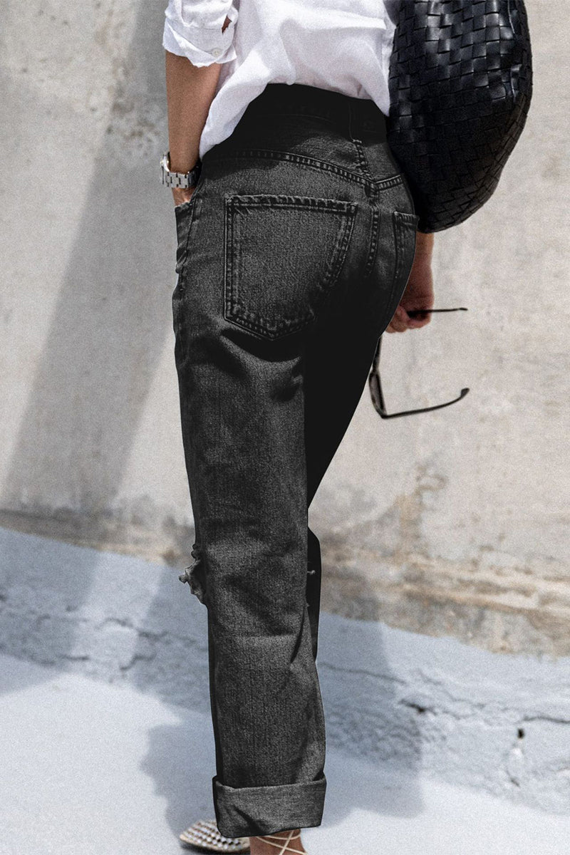 Effortlessly Elegant Garment with a Timeless Design