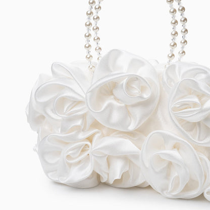 Well Tailored Bag with a Graceful Silhouette