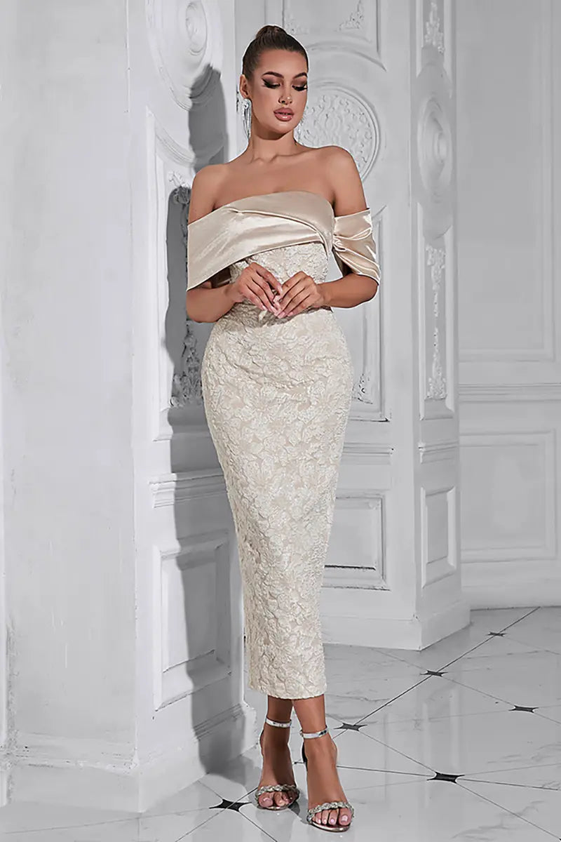 Beautifully Finished Garment in a Timeless Design