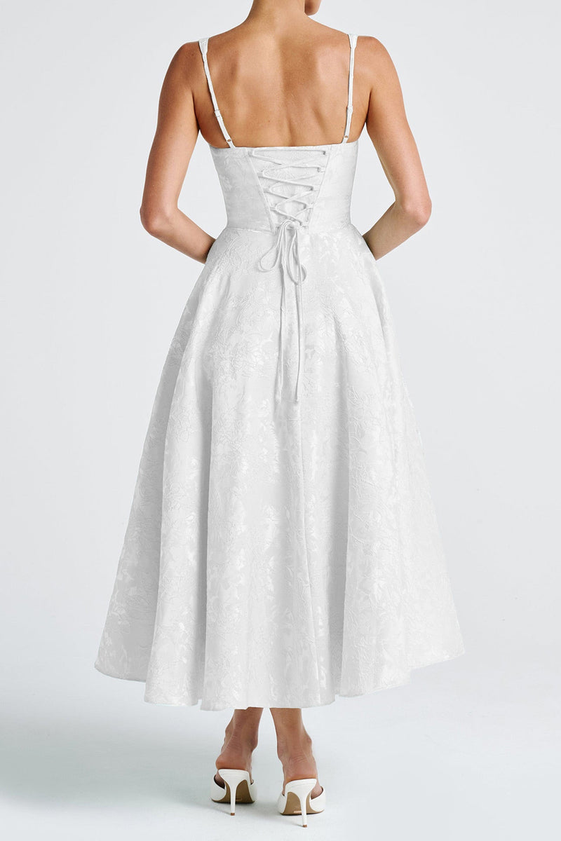 Beautifully Finished Dress in a Timeless Design