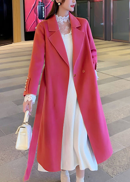 Well Tailored Coat with a Graceful Silhouette
