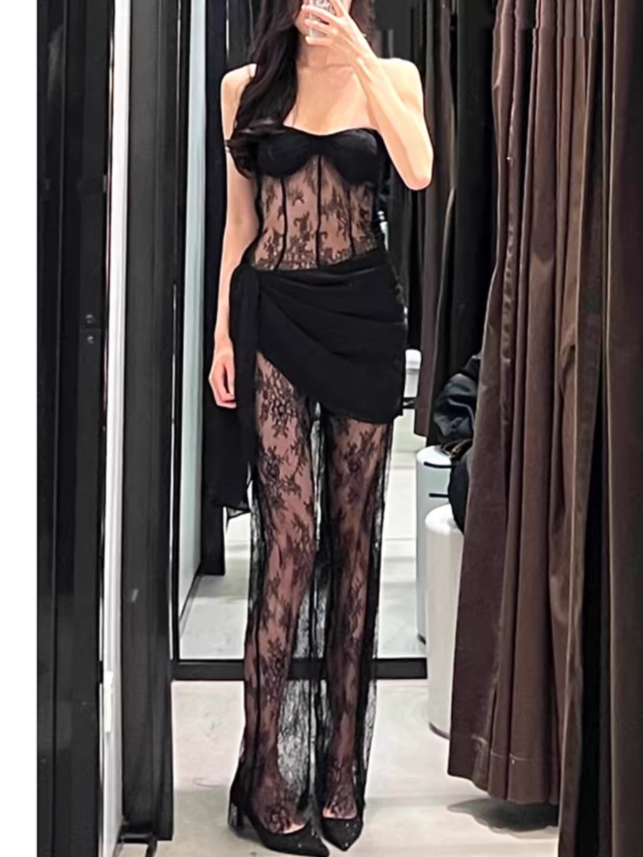 Gracefully Styled Garment for Any Occasion