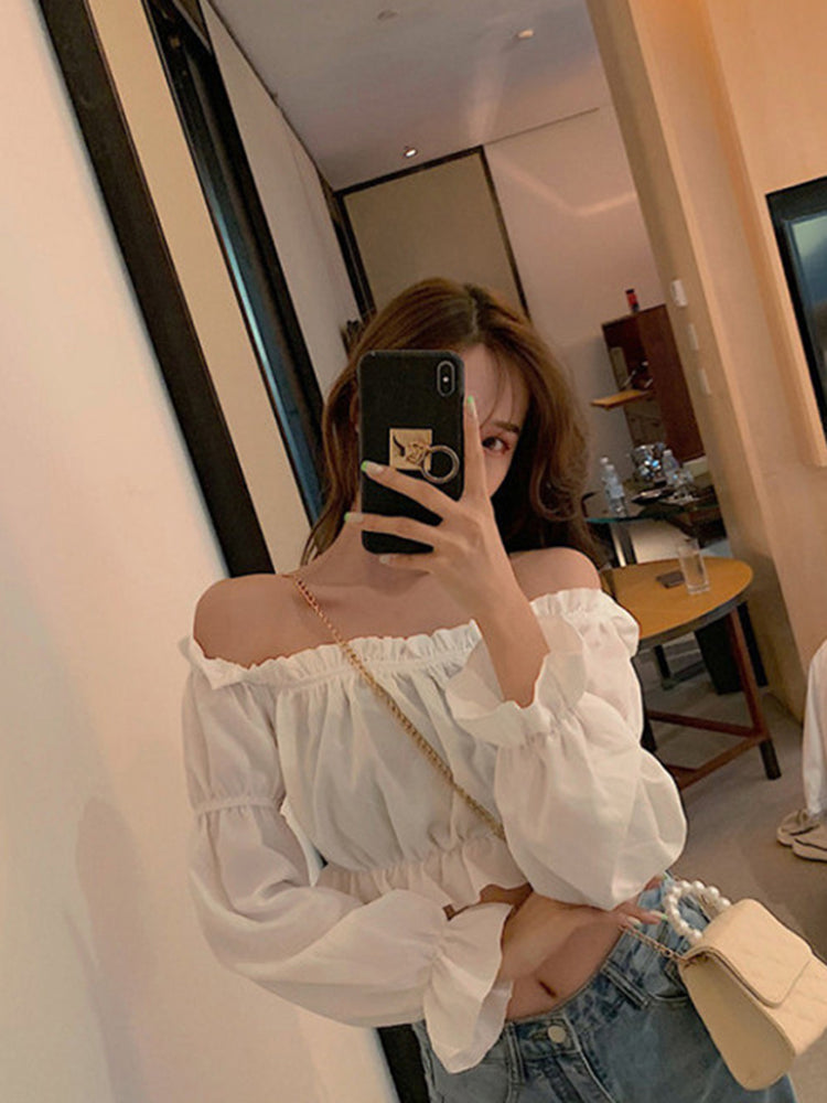 Classic Vintage Blouse with a Flattering Fit