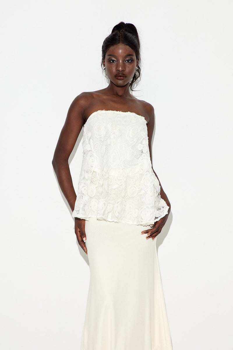 Sophisticated Garment with a Clean Classic Look