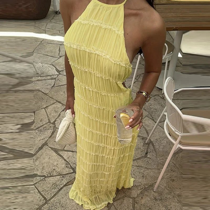 Beautifully Finished Dress in a Timeless Design