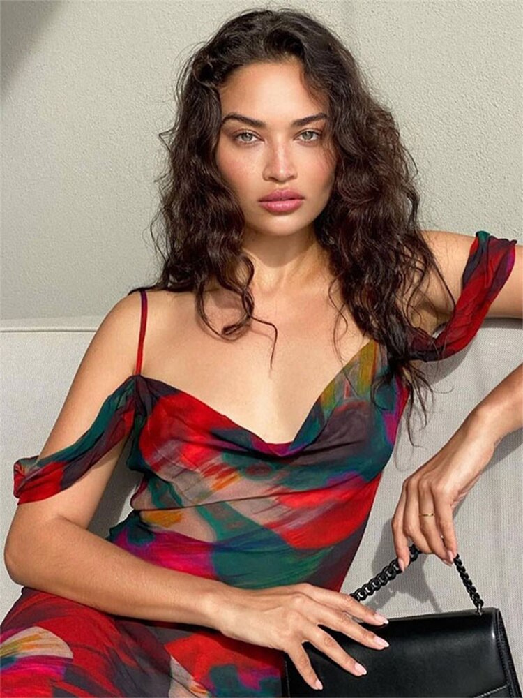 Gracefully Styled Dress for Any Occasion