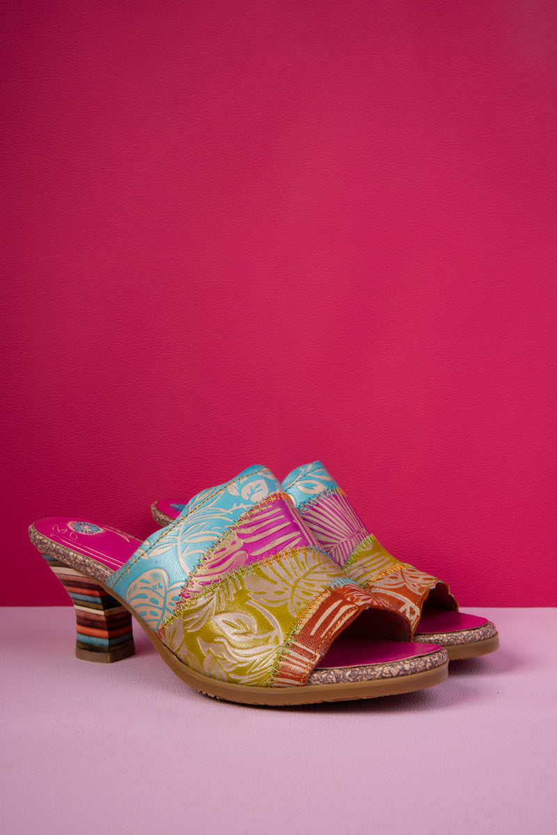 Beautifully Finished Garment in a Timeless Design