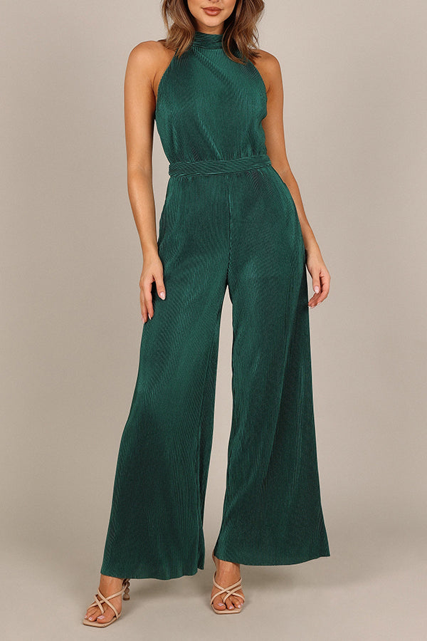 Effortlessly Elegant Garment with a Timeless Design