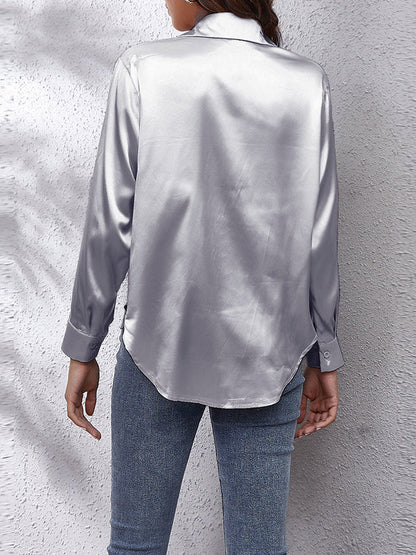 Classic Vintage Blouse with a Flattering Fit