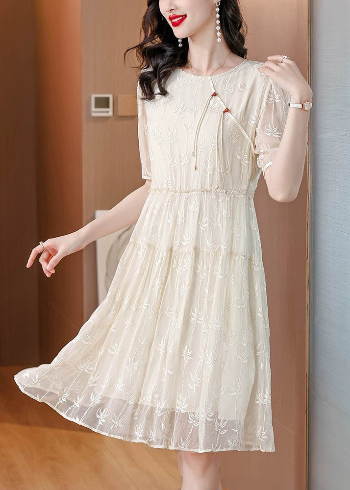 Effortlessly Elegant Dress with a Timeless Design