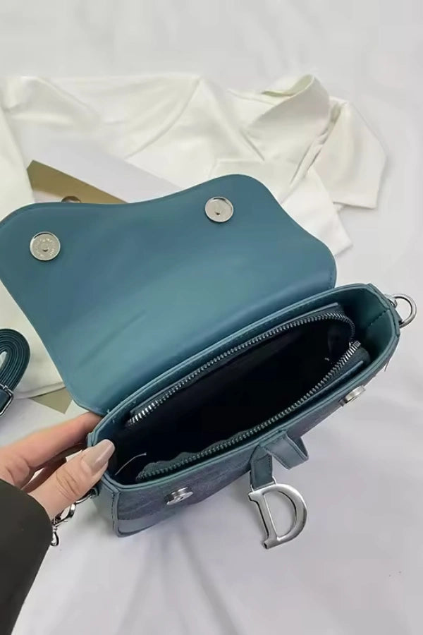 Beautifully Crafted Bag in a Classic Style