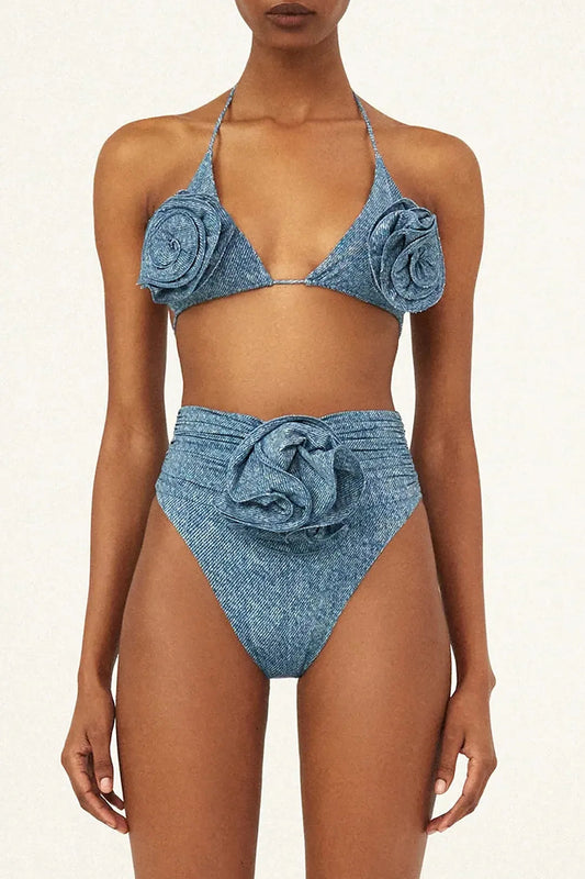 Effortlessly Elegant Bikini with a Timeless Design