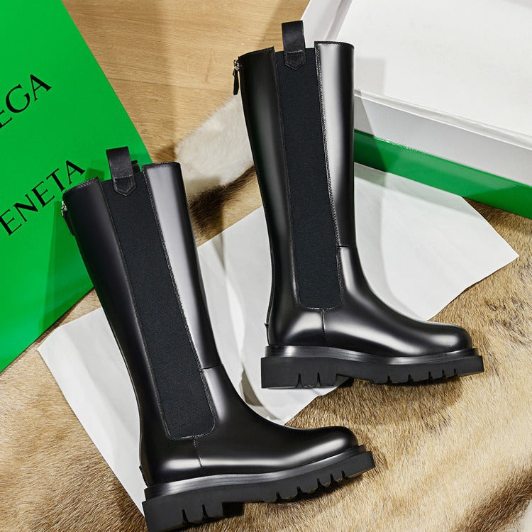 Beautifully Finished Boots in a Timeless Design