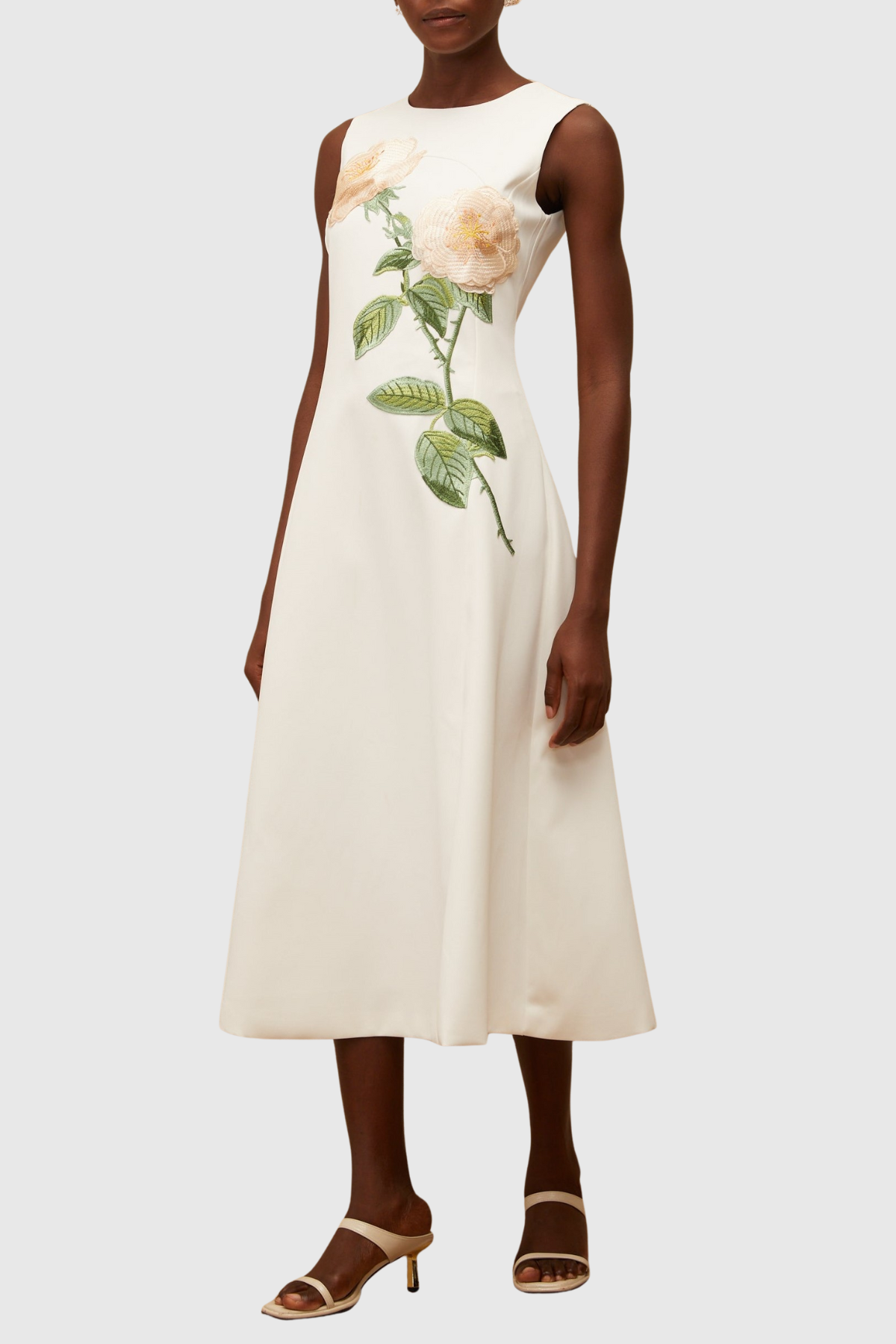 Beautifully Crafted Dress in a Classic Style