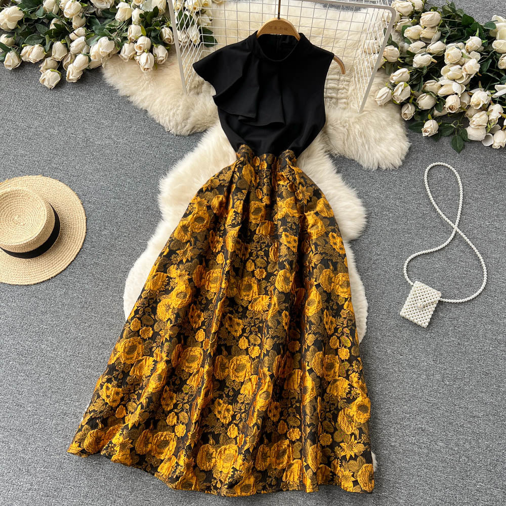 Sophisticated Dress with a Clean Classic Look