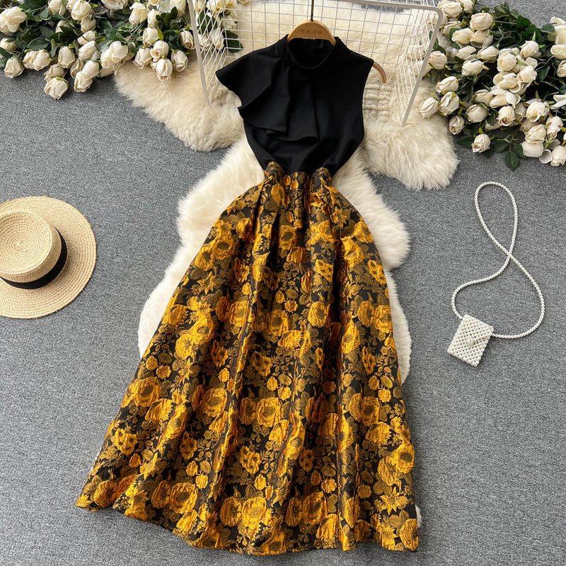 Sophisticated Dress with a Clean Classic Look
