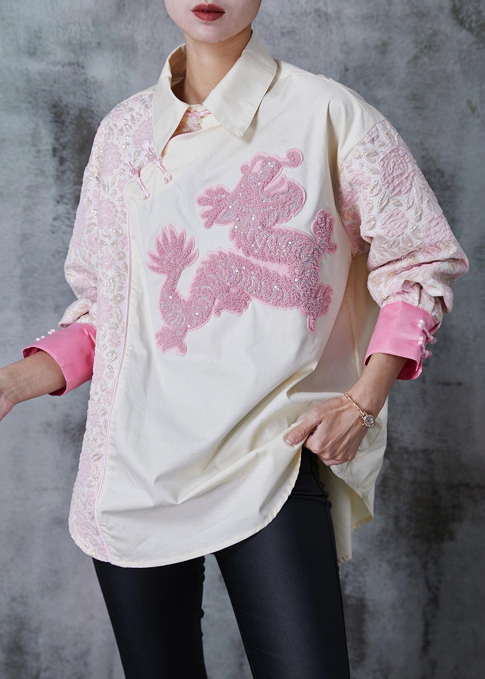 Beautifully Crafted Blouse in a Classic Style