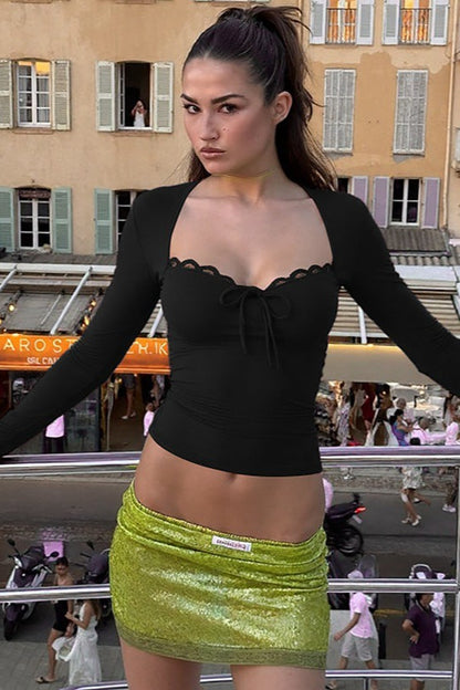 Effortlessly Elegant Top with a Timeless Design