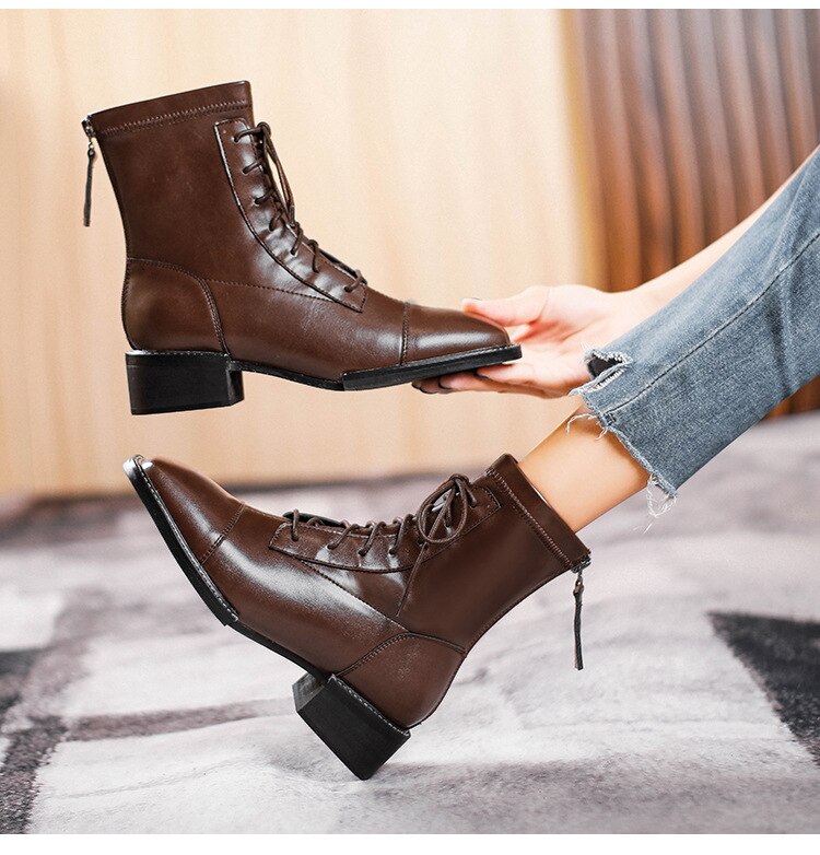Polished Boots with an Effortless Classic Look