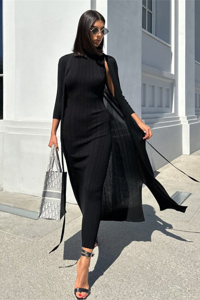 Well Tailored Sweater with a Graceful Silhouette