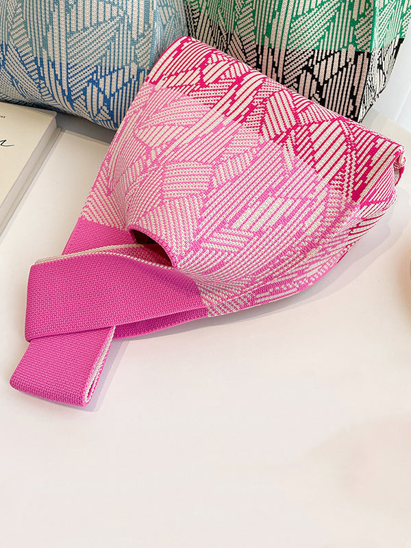 Gracefully Styled Bag for Any Occasion