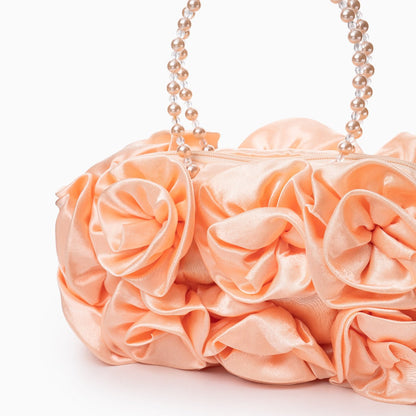 Well Tailored Bag with a Graceful Silhouette