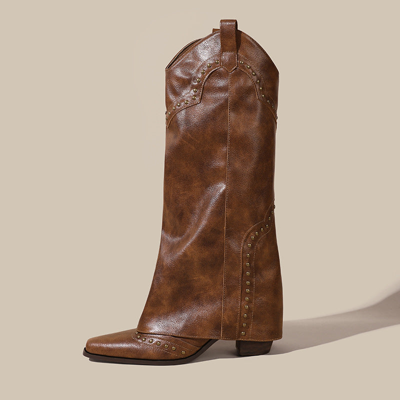 Beautifully Finished Boots in a Timeless Design