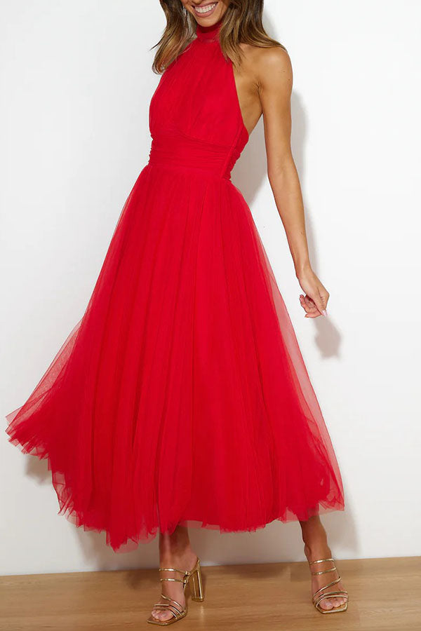 Beautifully Crafted Dress in a Classic Style