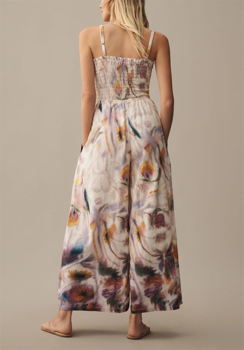 Sophisticated Garment with a Clean Classic Look