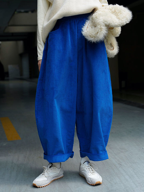 Effortlessly Elegant Pants with a Timeless Design