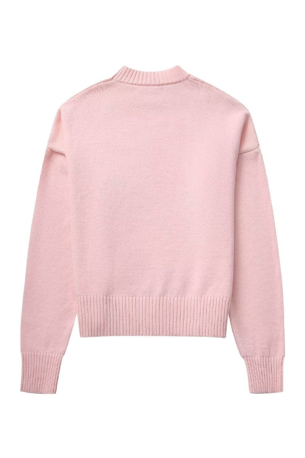 Classic Vintage Sweater with a Flattering Fit